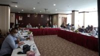 RDP Komisi 3 DPRD Provinsi Kepri dengan Aliansi LSM Batam. Ist